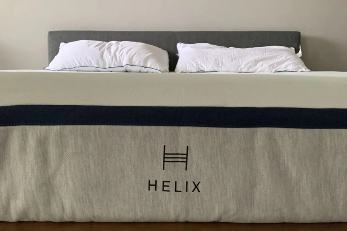 Helix Midnight mattress on bed showing condition before starting the return process