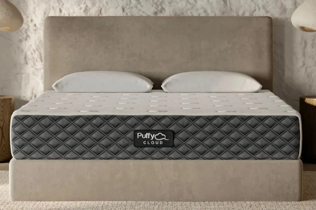 The front view of the Puffy Cloud mattress.