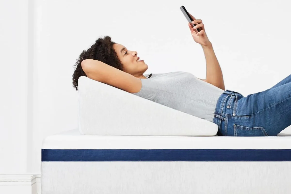 Helix Midnight mattress on bed showing setup during the sleep trial period