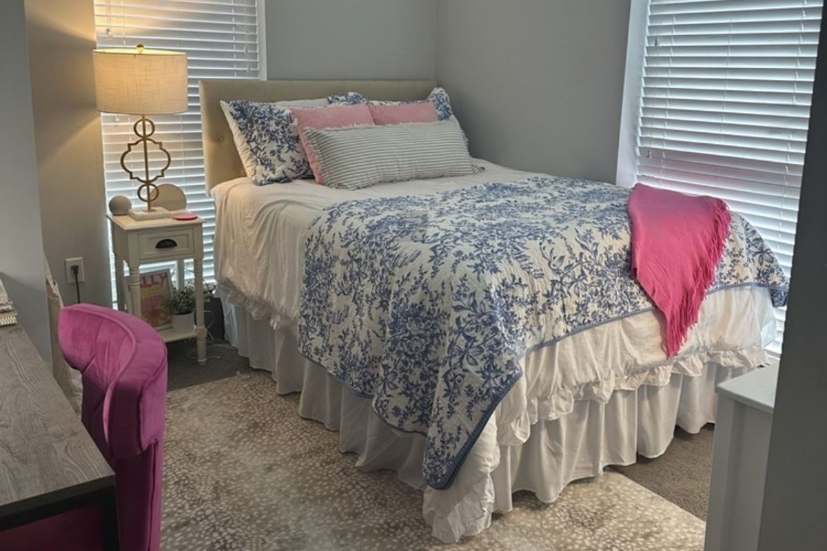 Full size bed