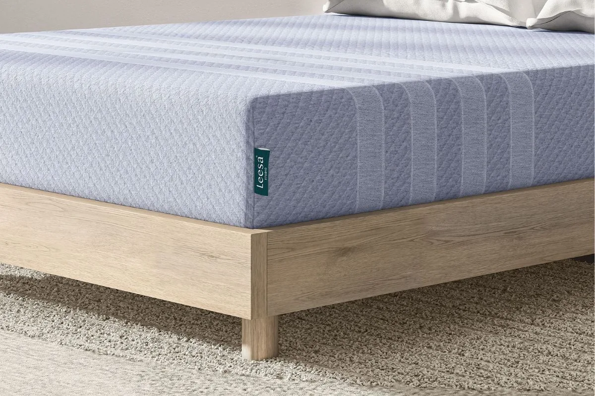A close up of the Leesa Studio mattress.