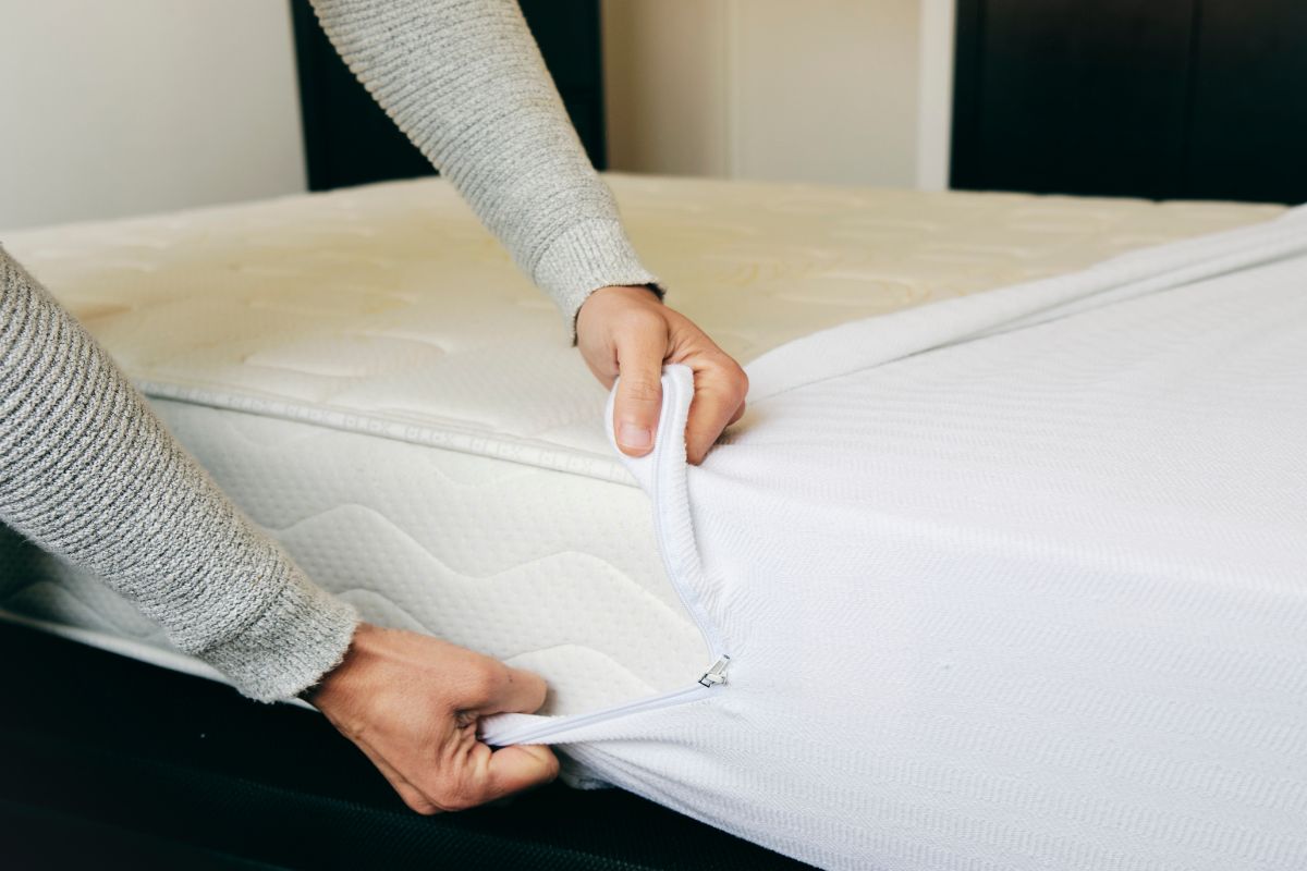 How to Firm Up a Memory Foam Mattress? Installing a mattress cover or topper to improve memory foam mattress firmness and support