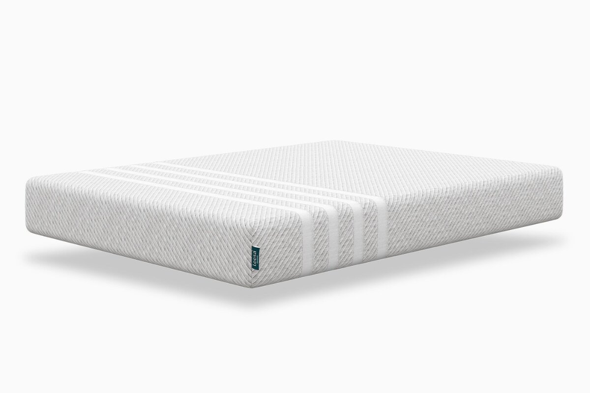 The Leesa Original mattress in a white background.