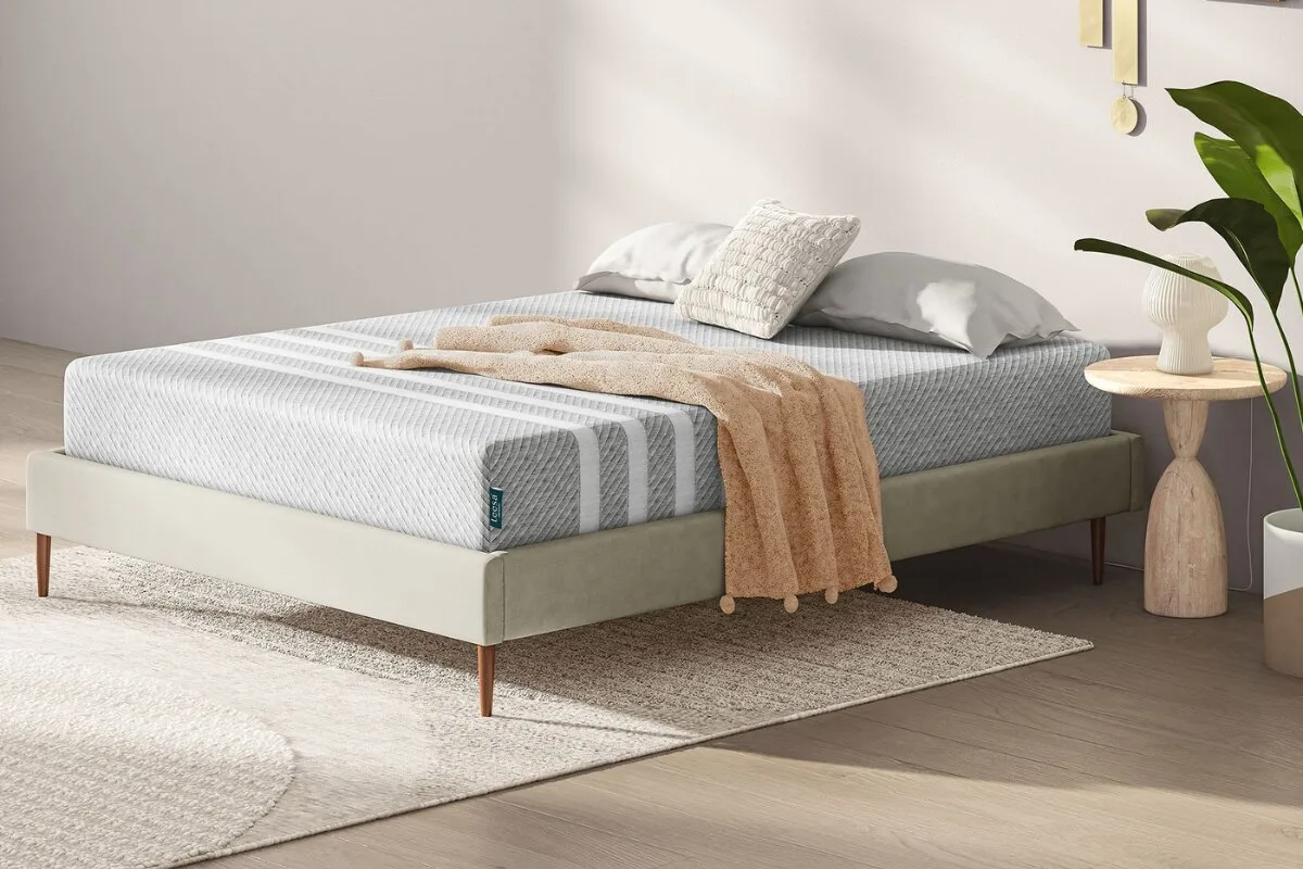 The Leesa Original Mattress in a bedroom.