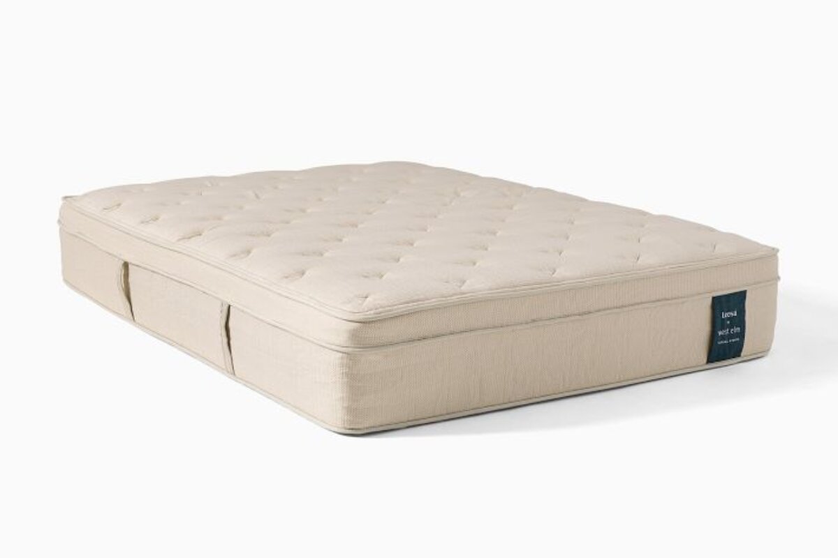 The Leesa Natural Hybrid mattress in a white background.