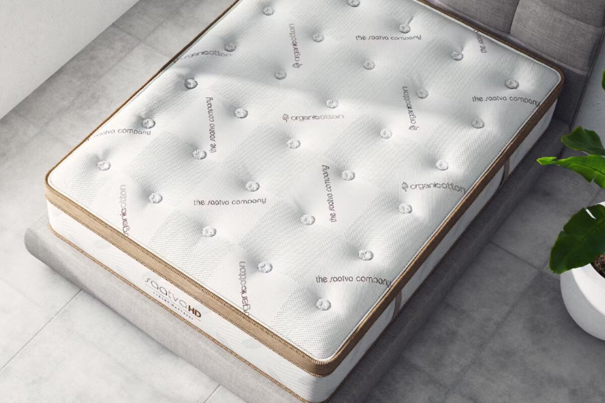 Overhead image of the Saatva HD Mattress.