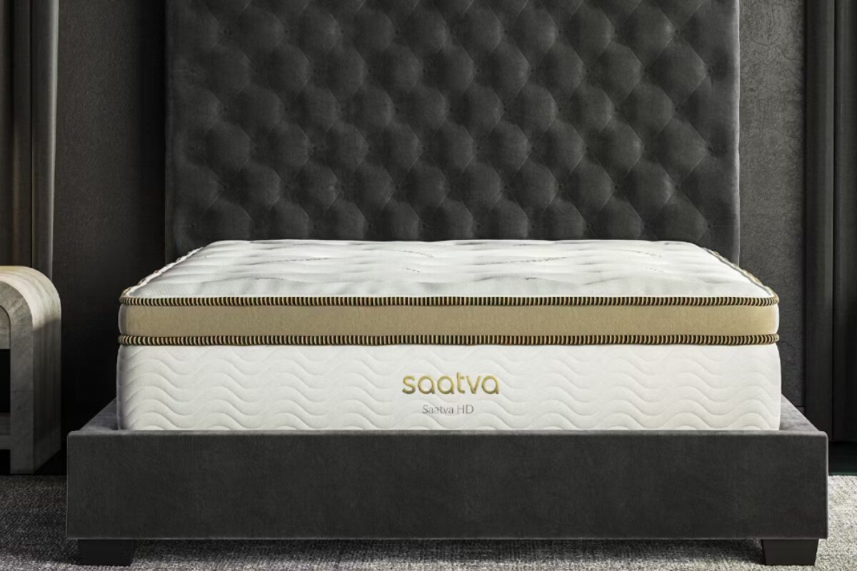 Front view of the Saatva HD Mattress.