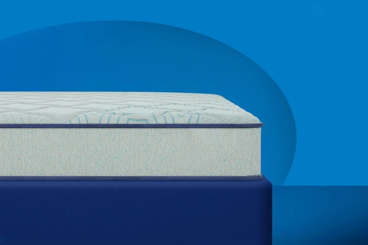 A close image of the Sleepwell Pro Nexa Classic Mattress.