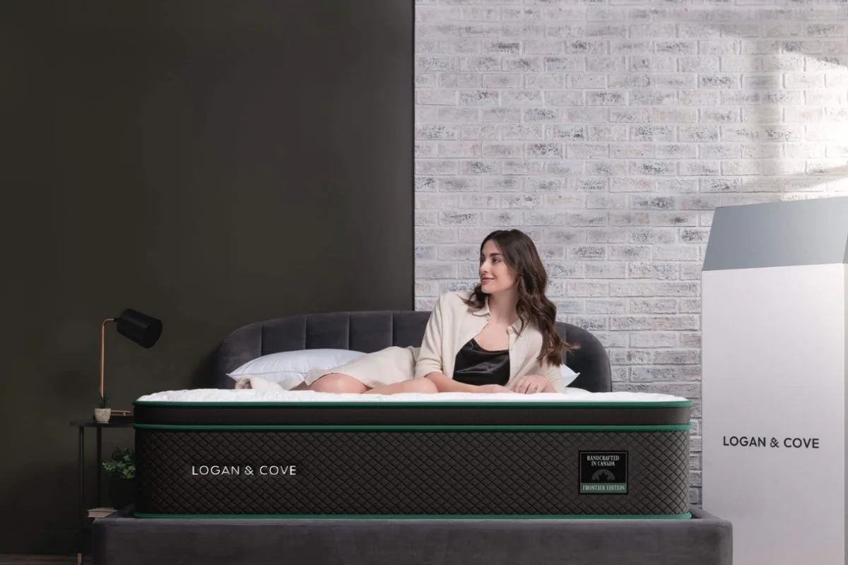 Can You Sleep with a Concussion? Is It Safe? Supportive mattress setup promoting comfortable sleep during concussion recovery, emphasizing the value of a restful sleep environment