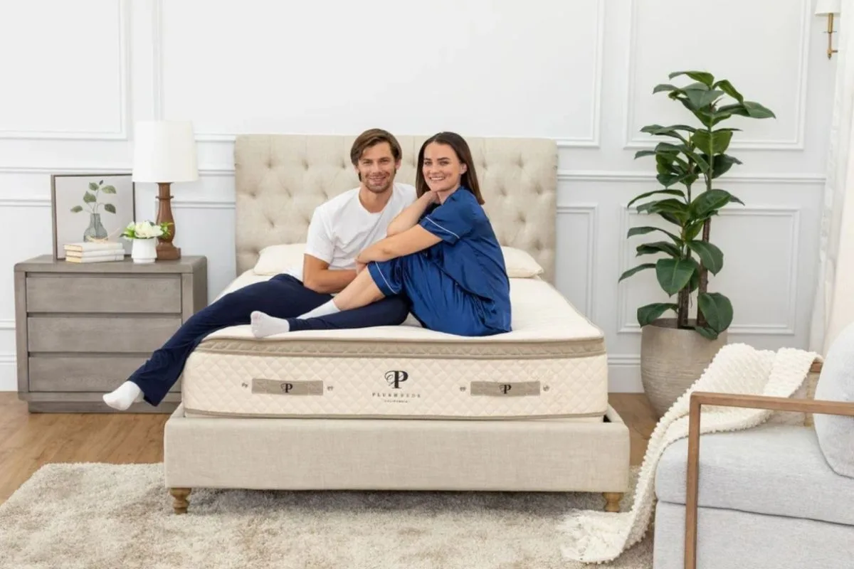 How to Sleep with a Sunburn: Effective Tips for Painless Nights PlushBeds Luxury Bliss Hybrid Latex Mattress providing responsive support and pressure relief for comfortable sleep while recovering from a sunburn