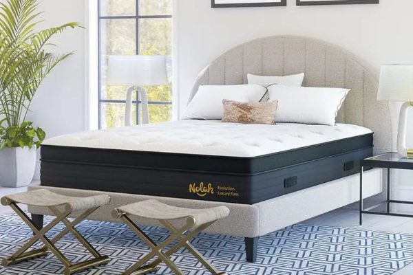 Nolah Evolution 15 hybrid mattress showing plush comfort layer and strong edge support