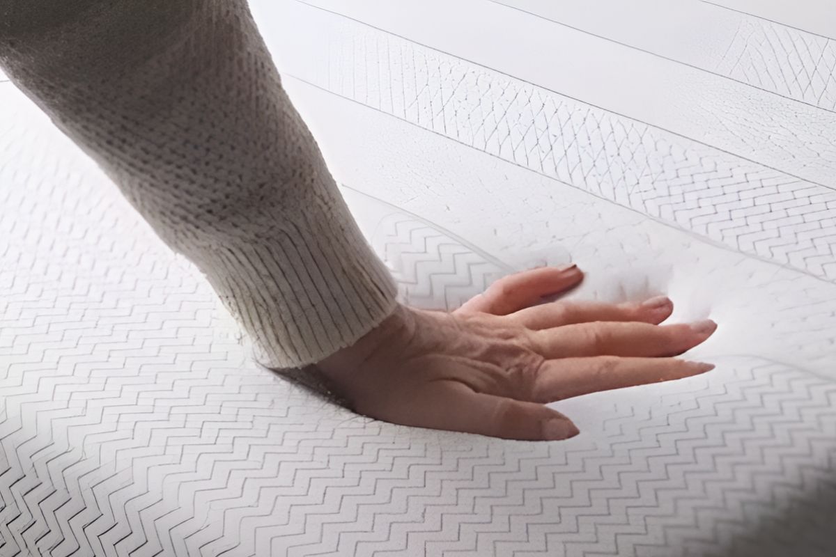 Leesa Kids Mattress - Sleeping Positions