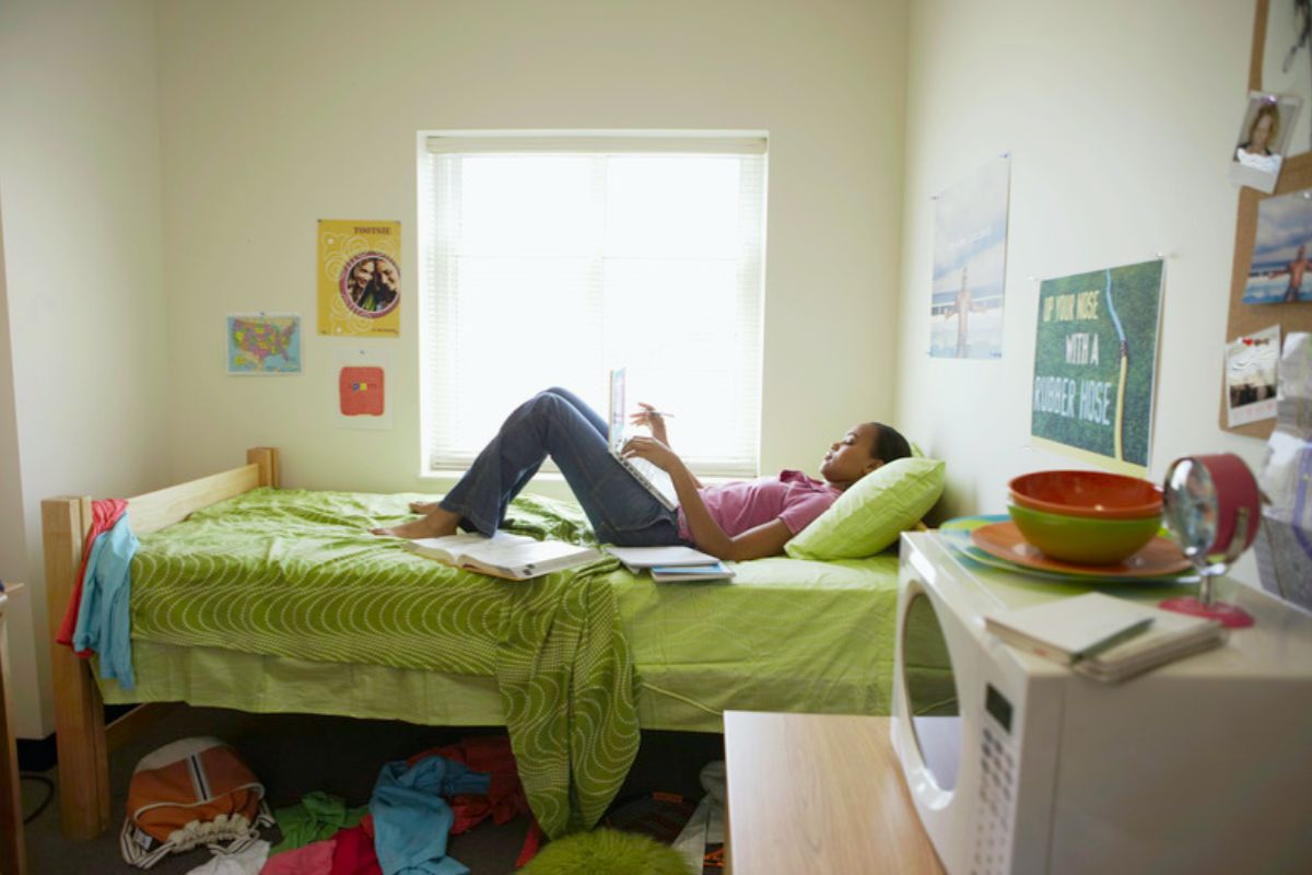  Is a Twin Bed Big Enough for Adults?